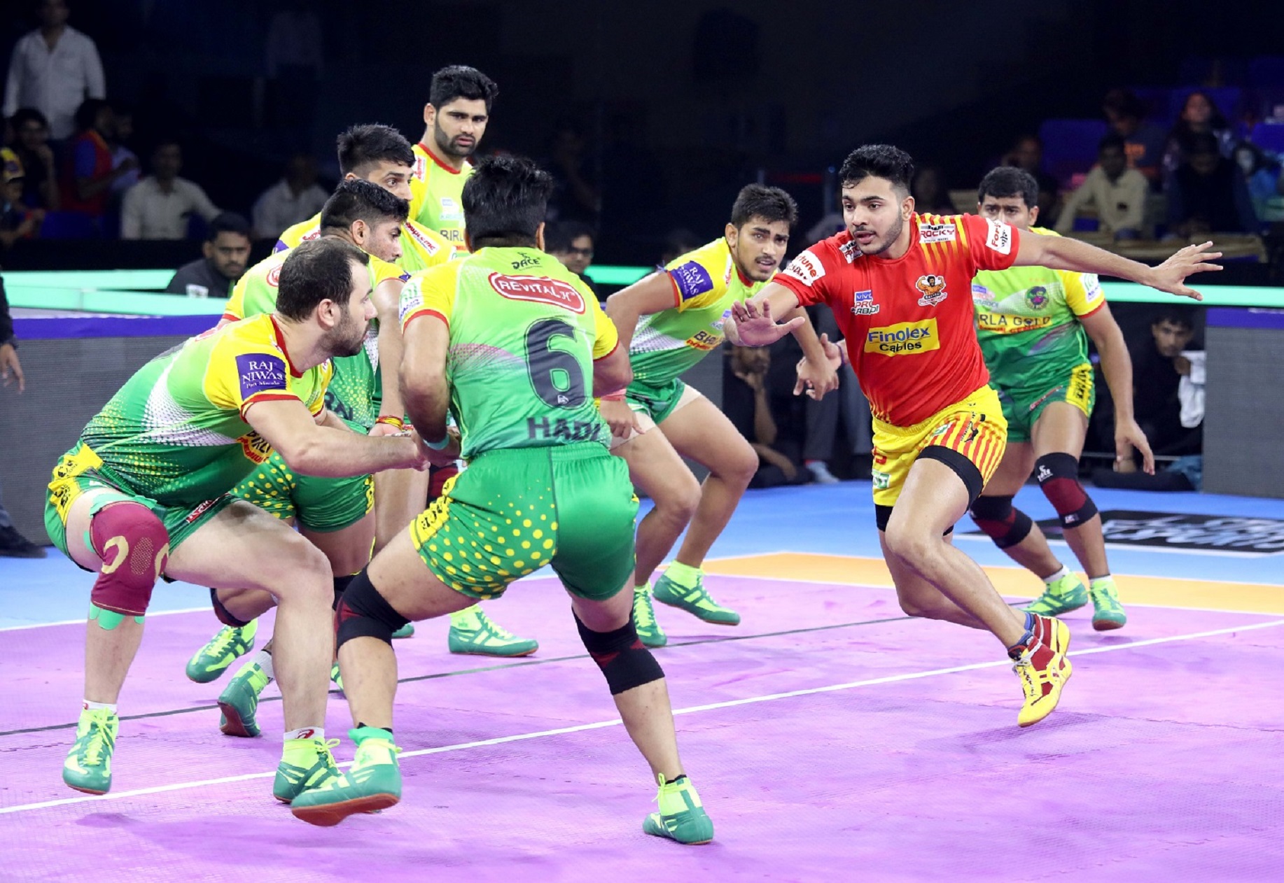 PKL 2019 | Patna Pirates come from behind to beat Gujarat Fortunegiants 39-33