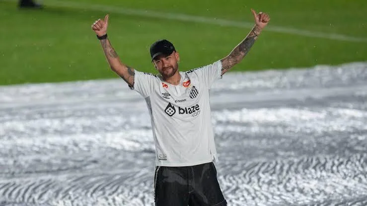 Neymar Makes Emotional Return to Santos in Bid to Revive His Career